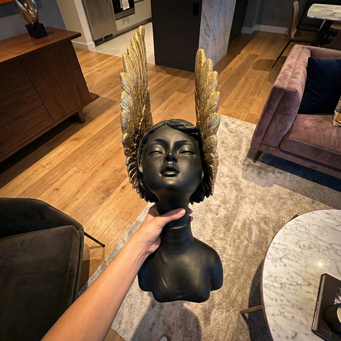 Winged Lady Decor – Instantly Elevates Your Living Room Aesthetic
